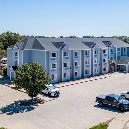 Days Inn & Suites By Wyndham Greeley Dış mekan fotoğraf